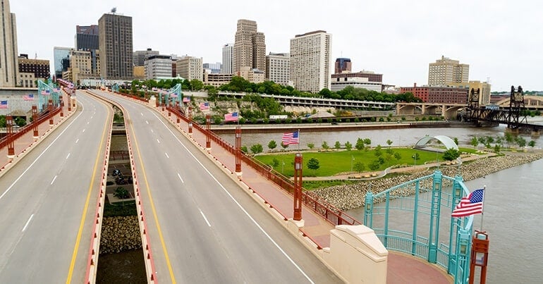 Large city with easy access in St. Paul, MN Large city with easy access in St. Paul, MN