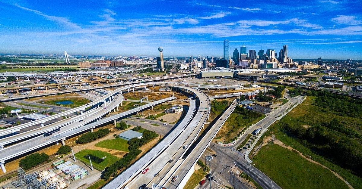 Several freeways, more than 2 dozen airlines, diverse population in Dallas, TX